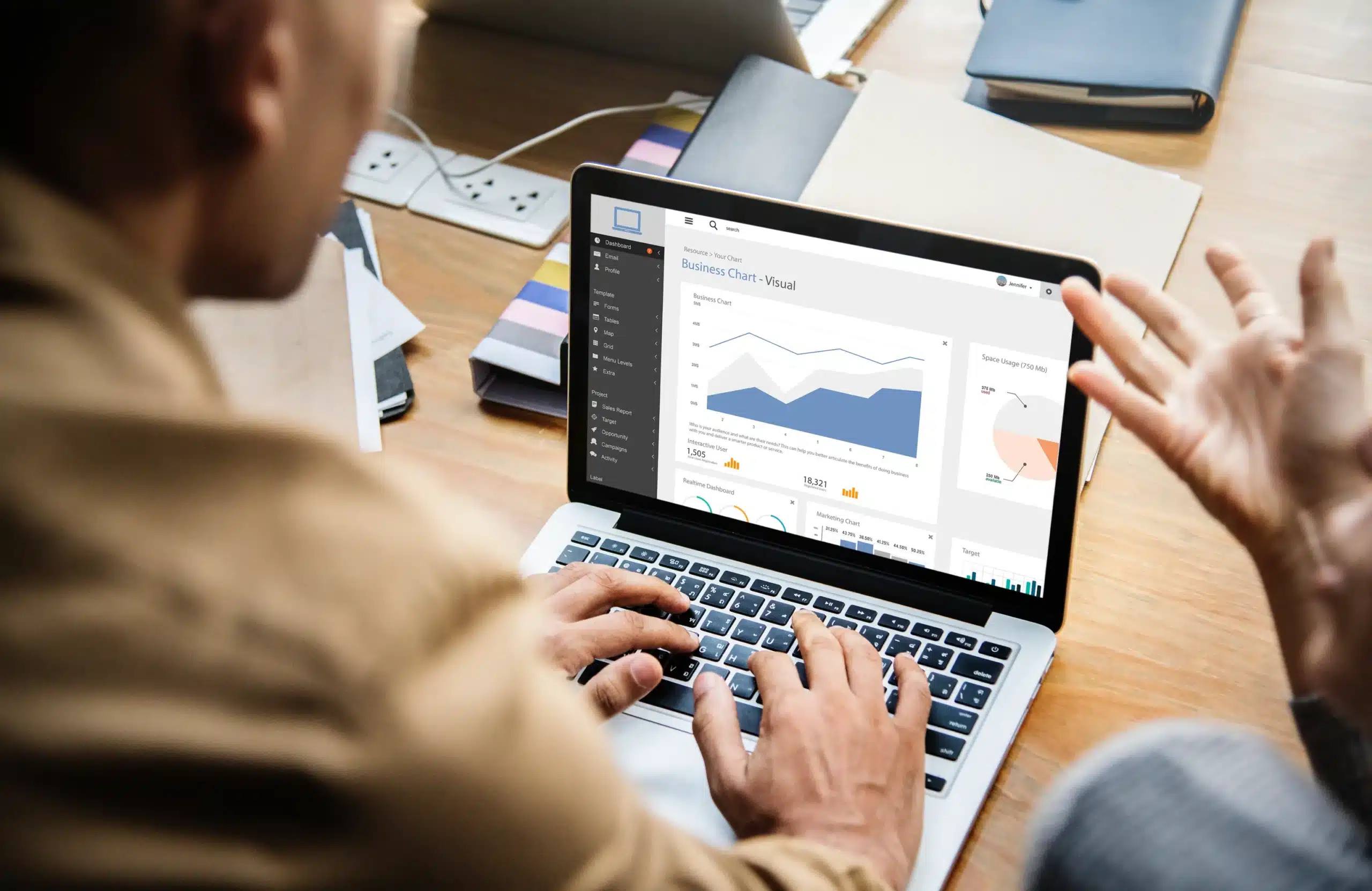 ¿Cómo analizar las métricas de un sitio web?